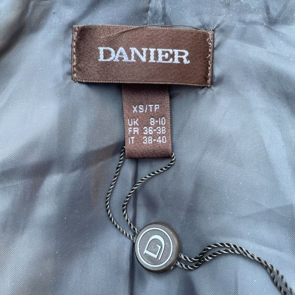 Women's Gray Down-filled Puffer Jacket - Picture 6 of 7